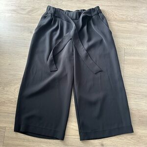 Lululemon Cropped Black Trousers